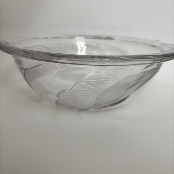 Vintage Crystal Clear Industries CALLA LILY Serving Bowl – Elegant Glass Design - Picture 2 of 6